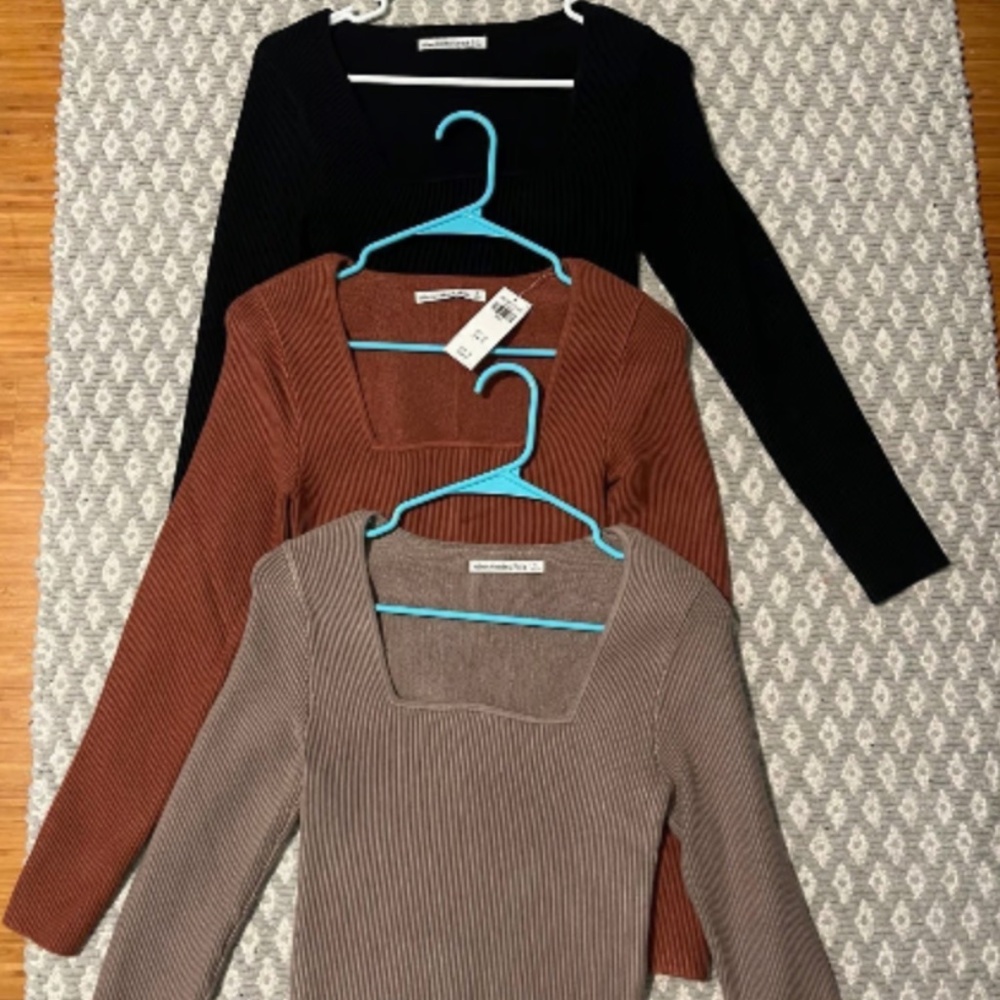 Abercrombie and Fitch ottoman tops